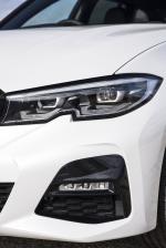 BMW 330i Touring M Sport 2019 года (UK)
